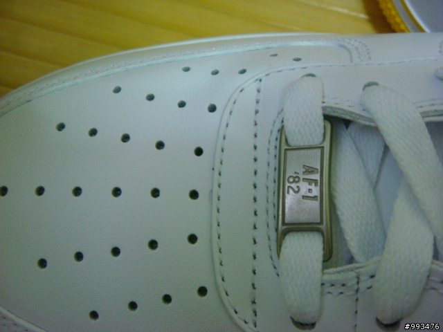 能幫我看看這雙AF1嗎?