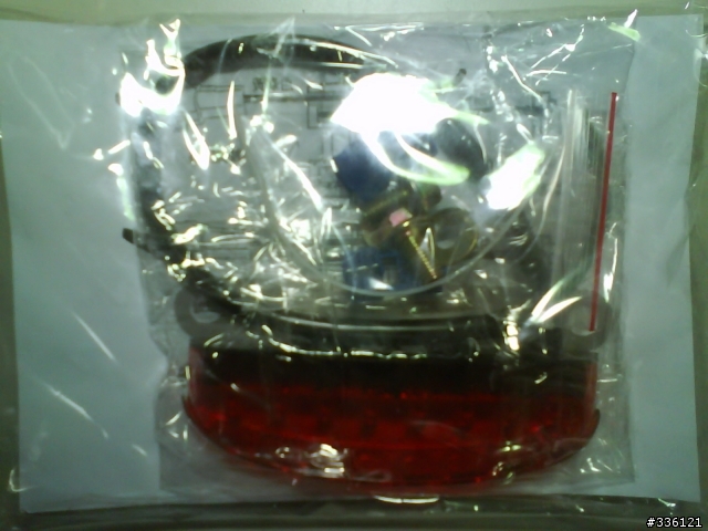 [開半箱的開箱]AERO第二煞車燈