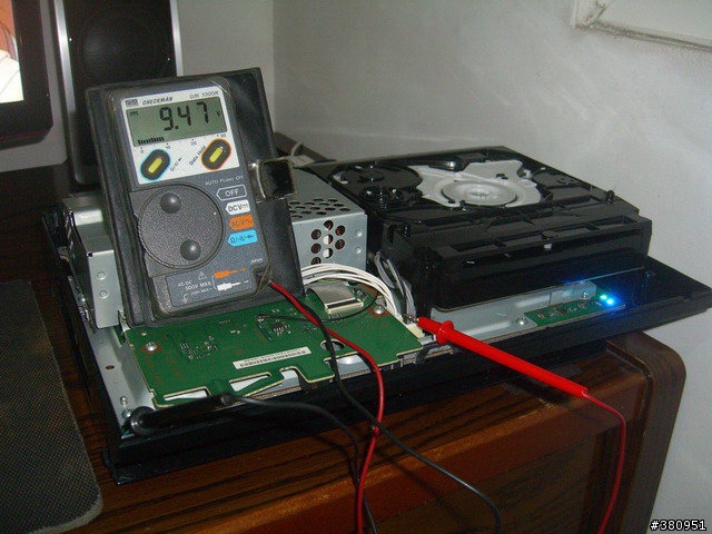 [分享] PS3 過保後..讀不到片子怎麼辦? 自己動手拆 [拆裝流程]