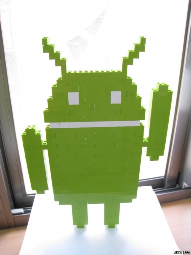 同時瘋 Android 和 Lego 的結果 --> Lego Android!