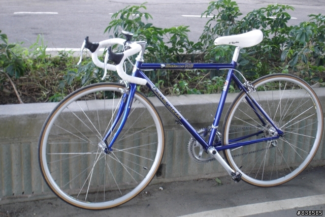 又一台美利達903鋼管車