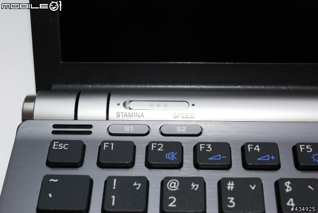 [分享]燒喔!Sony VGN-Z46TD/B  開箱