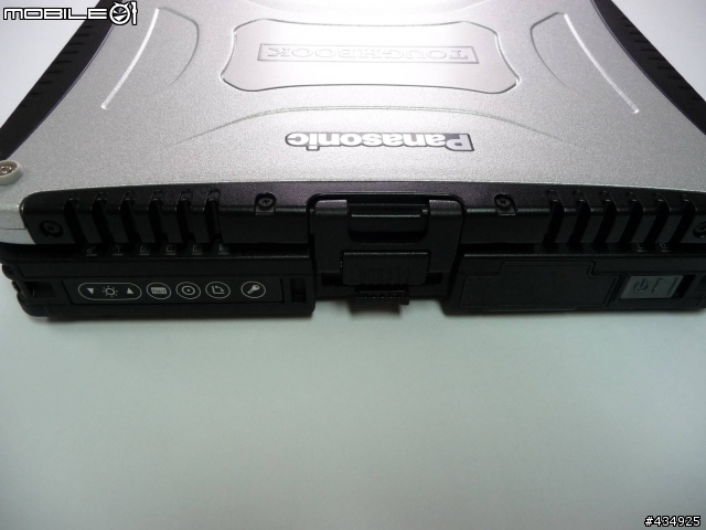 [分享]娘砲閃開，給我真正的Tough ~~Panasonic TOUGHBOOK 偽開箱文
