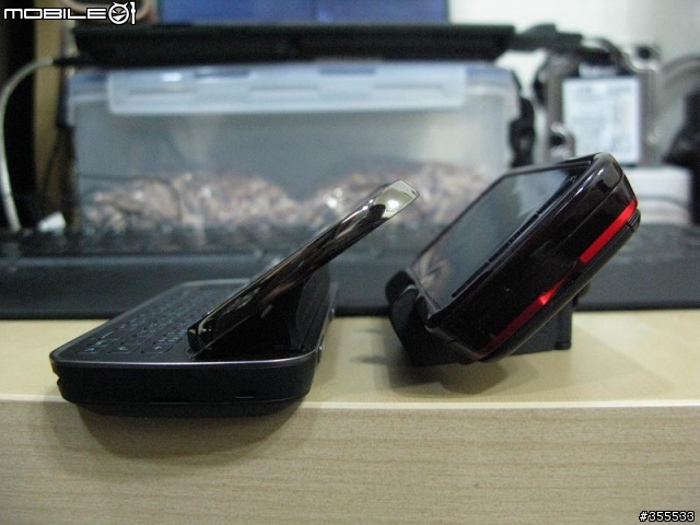 黑暗勢力已經來襲...Nokia N97 黑魂版開箱