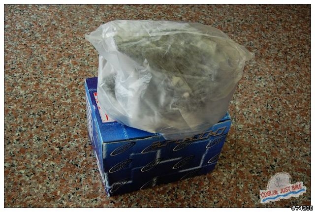 好大的陣仗~~~~~~我的XC裝備.....一起開箱~~