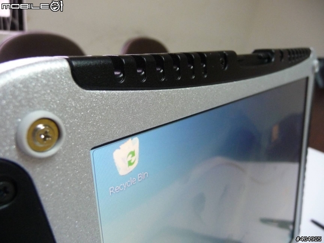 [分享]娘砲閃開，給我真正的Tough ~~Panasonic TOUGHBOOK 偽開箱文