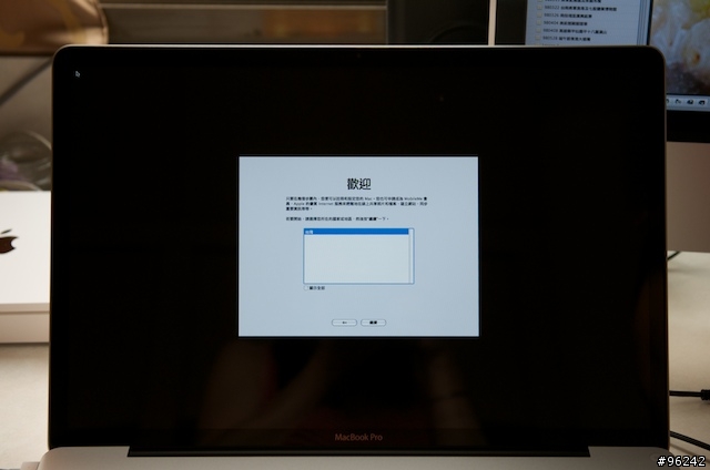 ADC 方案：MacBook Pro 17"入手 （開箱分享）（圖多！）