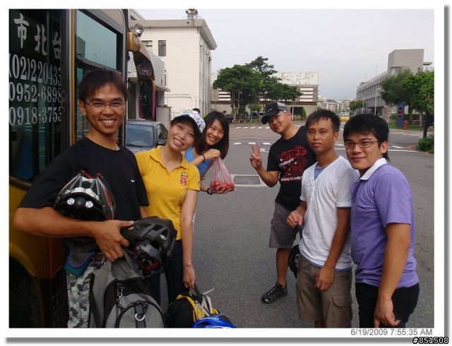 [影片分享98/10/26]2009荖濃溪鐵人三項遲到的影片分享囉~~