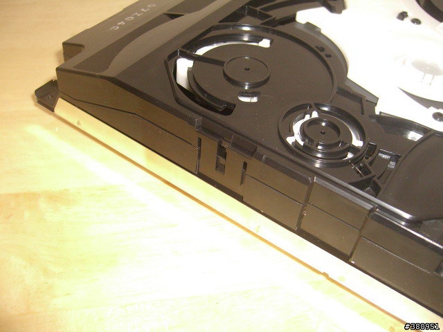 [分享] PS3 過保後..讀不到片子怎麼辦? 自己動手拆 [拆裝流程]