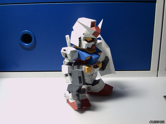turbolabo的初鋼彈rx-78紙模型!分享下載連結!