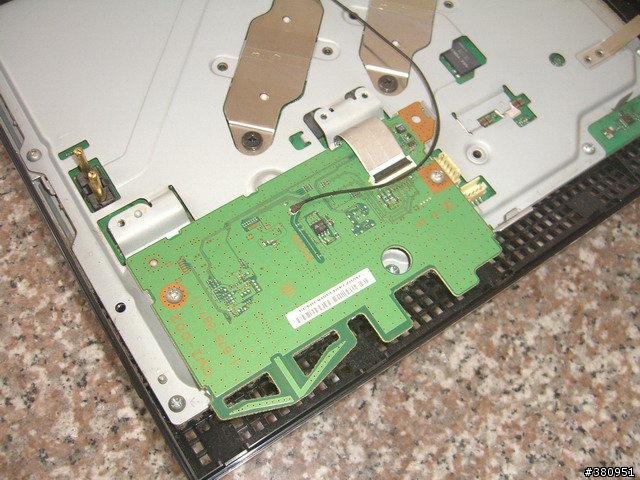 [分享] PS3 過保後..讀不到片子怎麼辦? 自己動手拆 [拆裝流程]