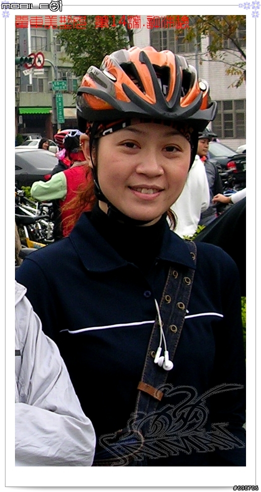 單車美型女投票支持行動