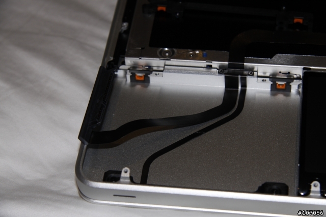 新 MacBook Pro 13" 屁股開花文(裝硬碟)