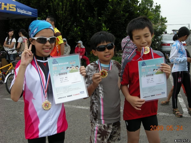 女兒第一次30KM比賽~~