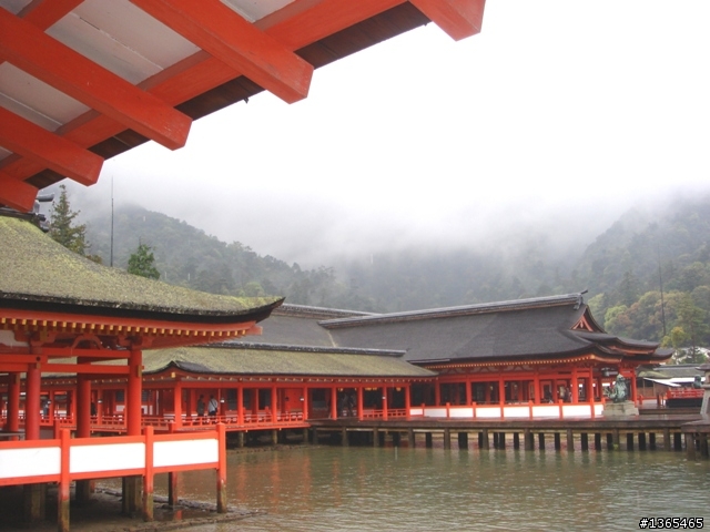 {國外 遊記} 日本賞櫻 第二天 宮島上的厳島神社 + 倉敷美観地区 + スパワールド世界の大温泉