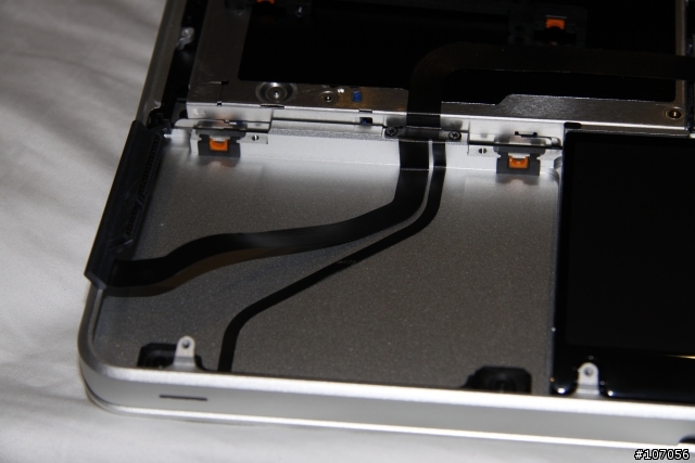 新 MacBook Pro 13" 屁股開花文(裝硬碟)