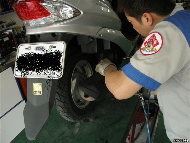 [分享] 低調高手125R~