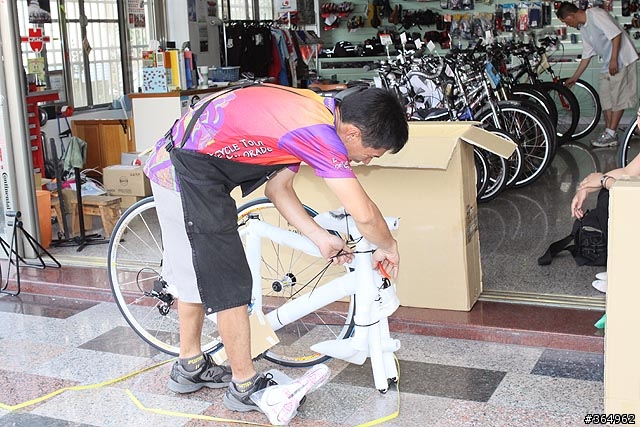 (分享)哈比人的夫妻檔公路車 SABINNA GP1 & FESTINO