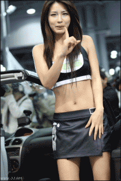 (求助)有人知道圖中model 是誰嘛