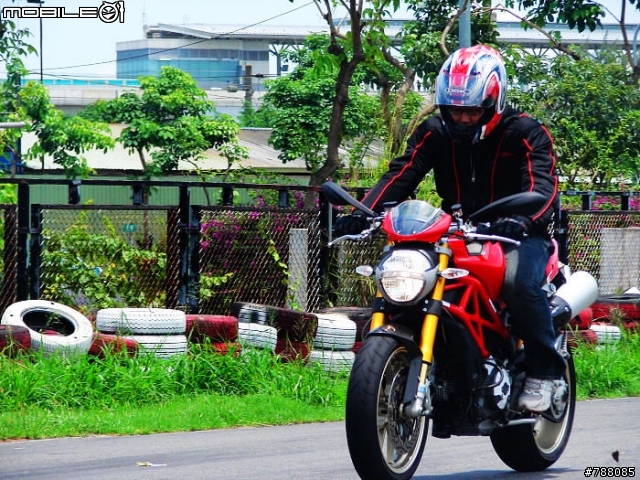 [湊熱鬧]路過的DUCATI試乘會 (圖非常多注意)