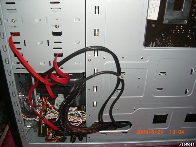 CoolerMaster  600 整線方式?