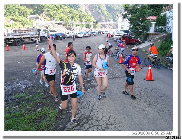[影片分享98/10/26]2009荖濃溪鐵人三項遲到的影片分享囉~~