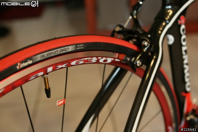 [分享] 女王大人的 Colnago CLX 終於完工準備上路了!