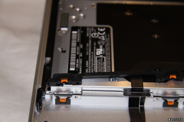 新 MacBook Pro 13" 屁股開花文(裝硬碟)