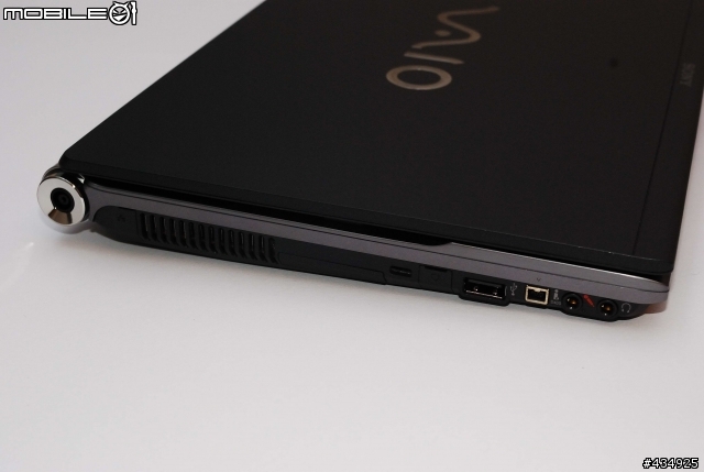 [分享]燒喔!Sony VGN-Z46TD/B  開箱
