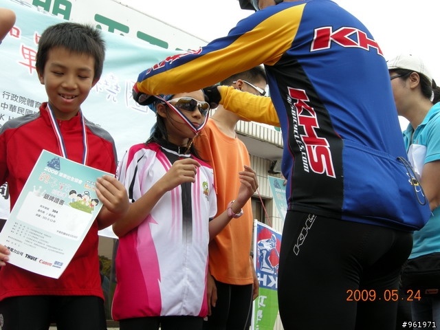 女兒第一次30KM比賽~~