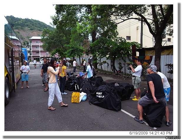 [影片分享98/10/26]2009荖濃溪鐵人三項遲到的影片分享囉~~