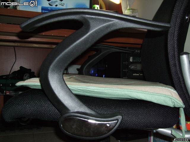 [以解決]各位帥帥跟水水們..救救小弟的手..6/9更新解決方法