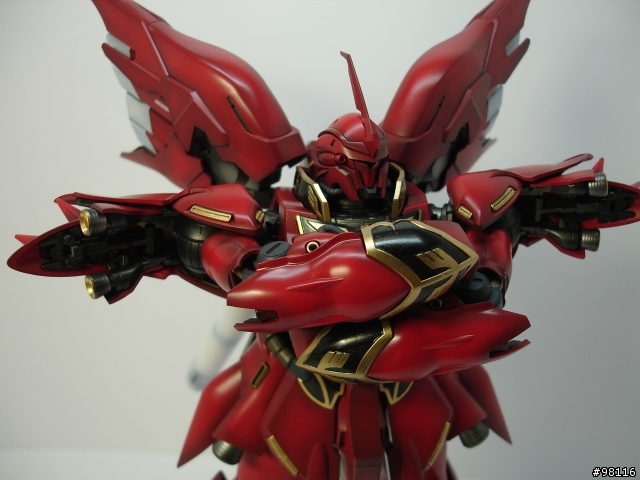 [分享]Gundam UC 紅色彗星再降臨!!