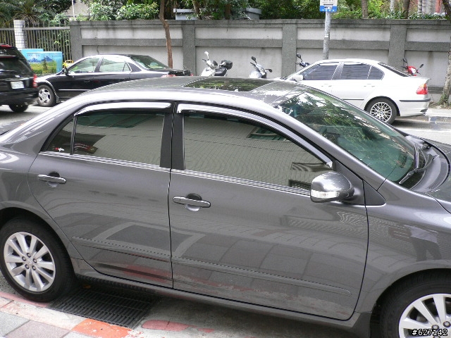 TOYOTA ALTIS 1.8E 隔熱紙不專業簡易開箱文(3M M70+8803MT)