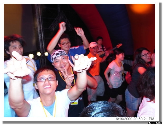 [影片分享98/10/26]2009荖濃溪鐵人三項遲到的影片分享囉~~