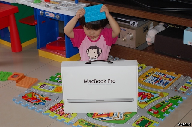 ADC 方案：MacBook Pro 17"入手 （開箱分享）（圖多！）