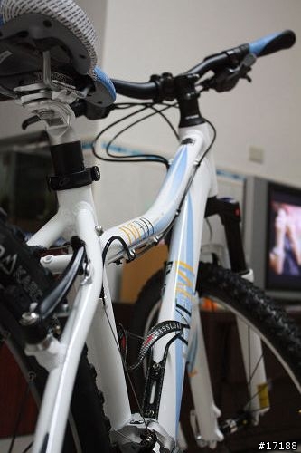 [輕鬆開箱]Centurion Eve300 女性登山車