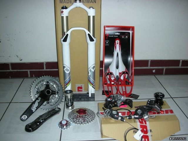 [ 開箱 ] SPECIALIZED m5車架...........一些雜物!!