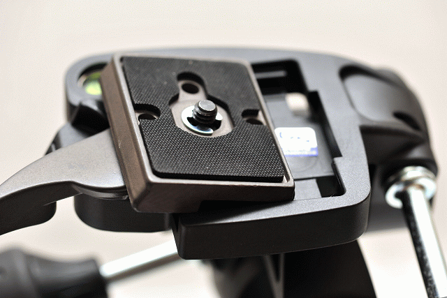 [分享] Manfrotto 804RC2 三向雲台