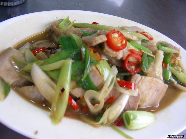 (高雄美食)鹽埕區木屋家常料理~~小黃（開業已近３８年，我在近３０年前就光顧過了）