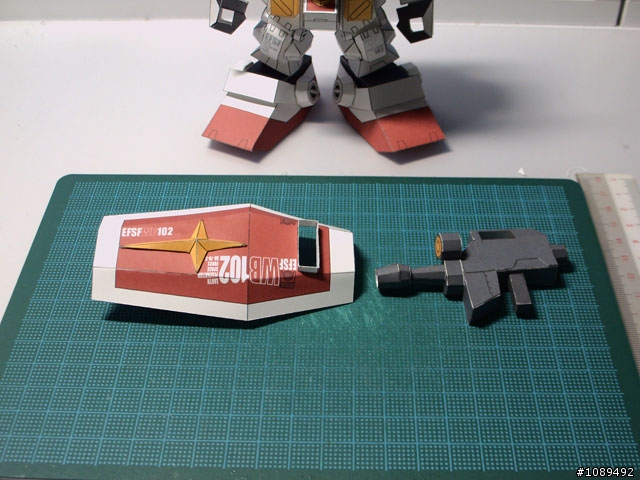 turbolabo的初鋼彈rx-78紙模型!分享下載連結!