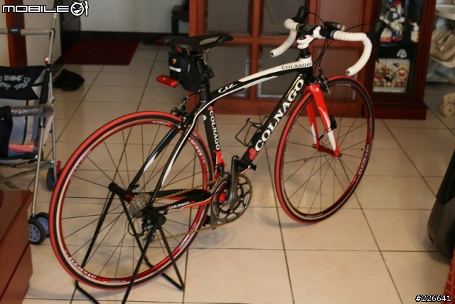 [分享] 女王大人的 Colnago CLX 終於完工準備上路了!