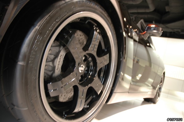 [分享]最近很夯的GTR(日本銀座Nissan展示場)