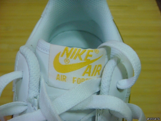 能幫我看看這雙AF1嗎?
