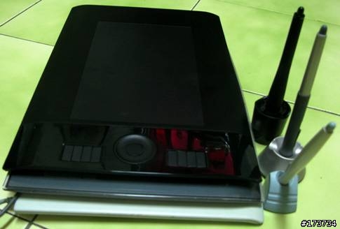 [一切"敗家"的起源]Wacom Intuos4 開箱vs快捷實測
