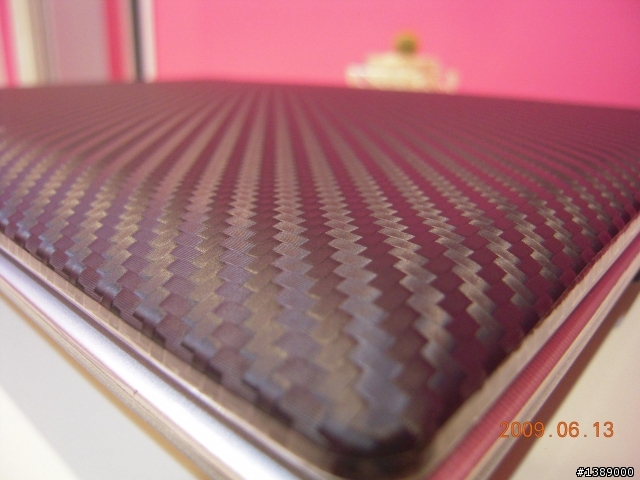 我的小黑包成卡夢囉