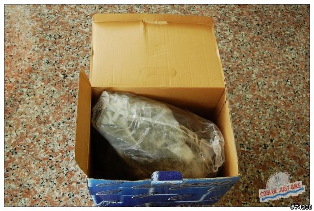 好大的陣仗~~~~~~我的XC裝備.....一起開箱~~