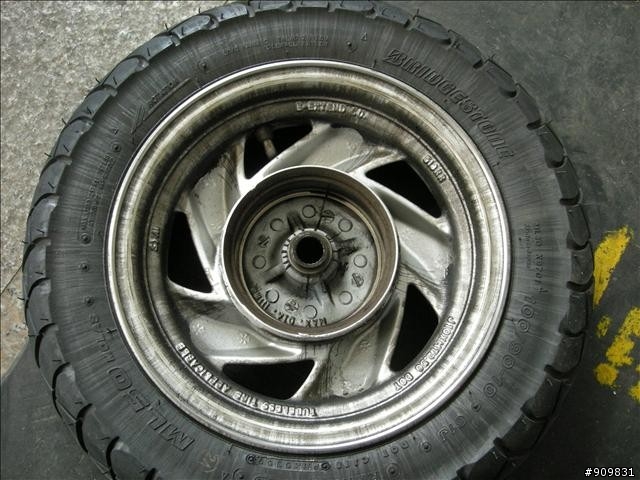 [分享] 低調高手125R~