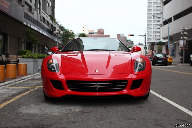 旗艦紅鬃烈馬 - 599 GTB Fiorano