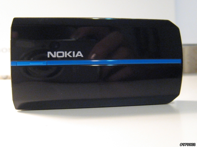 亞太新機登場 - NOKIA時尚三色機2608